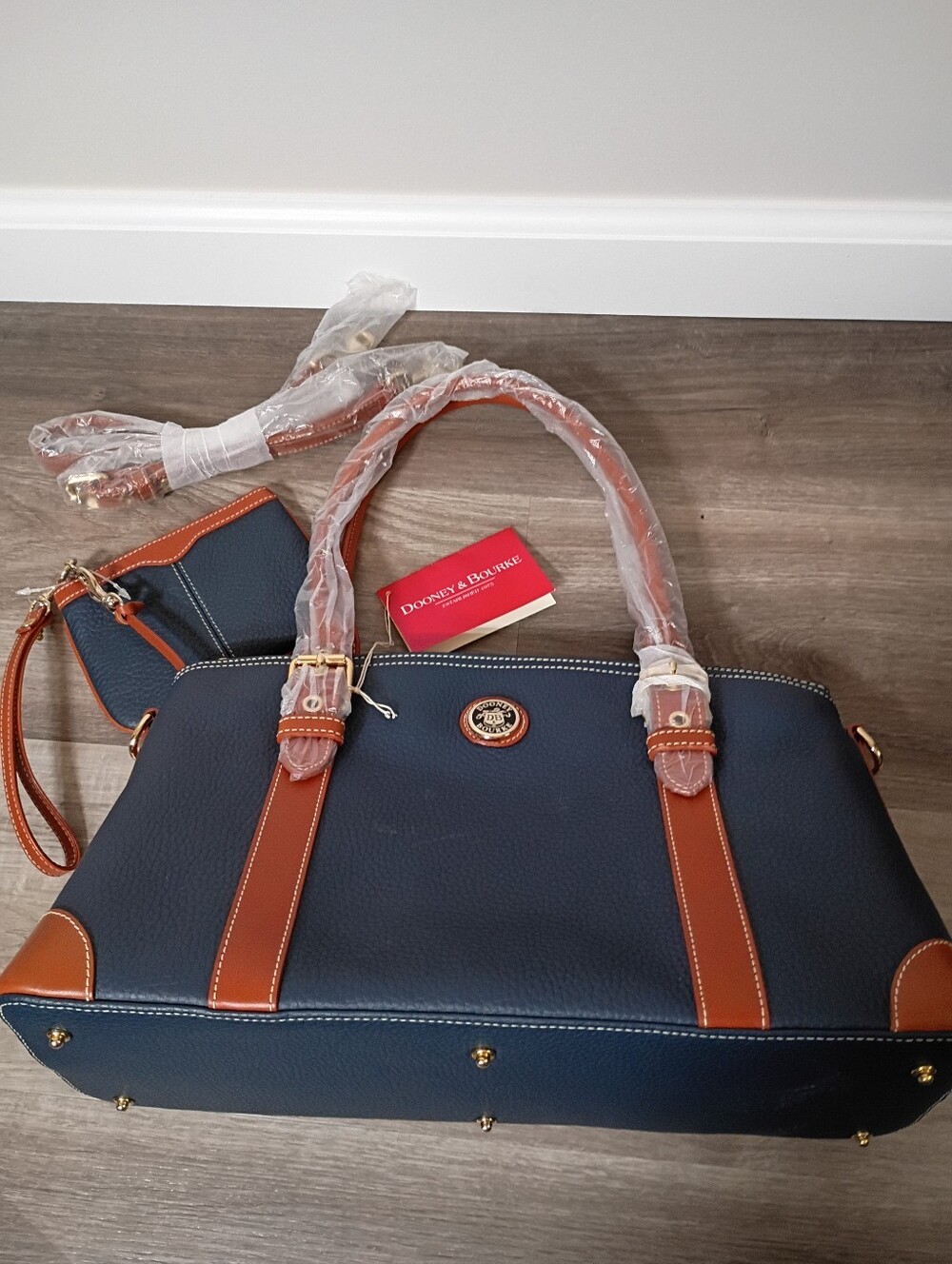 NEW Dooney & Bourke Navy Blue Brown Pebbled Leather Large Domed Satchel Handbag - Picture 2 of 11